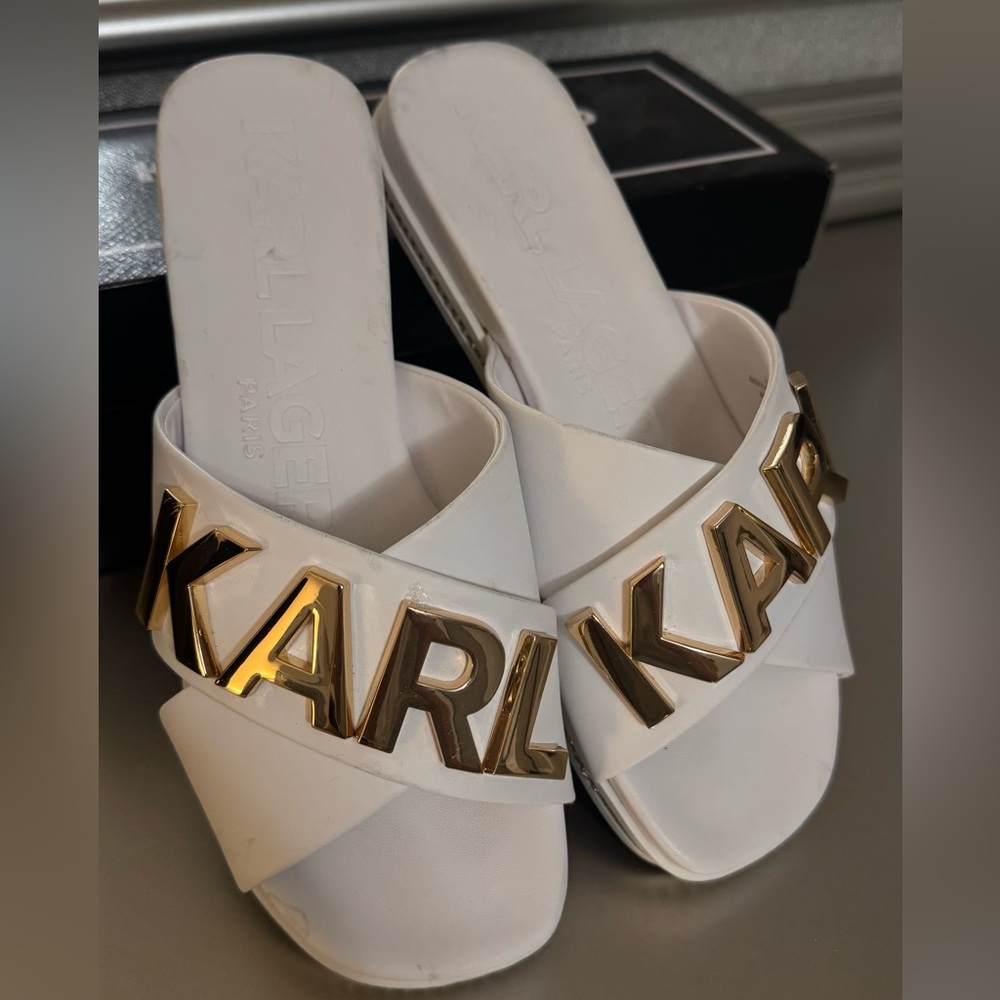 Karl Lagerfeld Paris White and Gold Sandals 7M